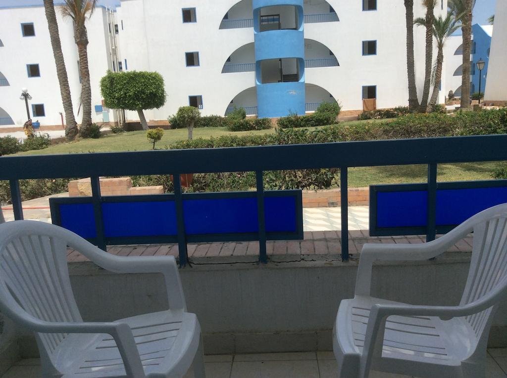 פורט סעיד Noras Beach Hotel מראה חיצוני תמונה